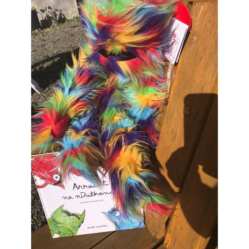 Arracht na nDathanna – The Colour Monster in Irish